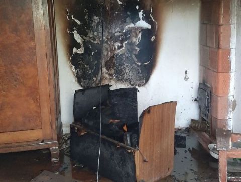 На Золочівщині через пожежу власниця будинку отримала опіки