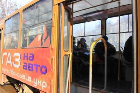 Поблизу ТРЦ Forum Lviv облаштували нову трамвайну зупинку