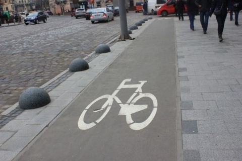 У мікрорайоні Новий Львів облаштують нові велодоріжки