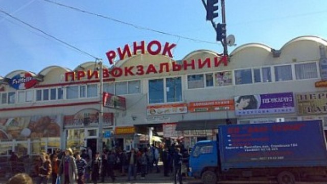 На дорожню розмітку на вулиці Городоцькій витратили три тисячі