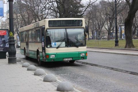 У Львові переглянуть тариф на проїзд у разі безкоштовного перевезення пенсіонерів у маршрутках