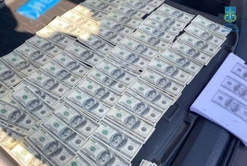 Львівського митника судитимуть за хабарі через митне оформлення міжнародних посилок