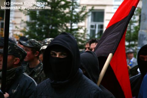 У Львові відбулися конфлікти під час маршу УПА: міліція затримала 20 осіб (ВІДЕО)