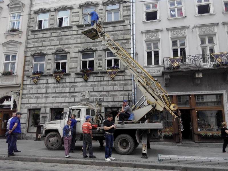 Міськрада Львова виділила вісім мільйонів на ремонт балконів у місті