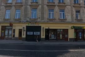 2 особи постраждали через обвал штукатурки у Театрі юного глядача у Львові (оновлено)