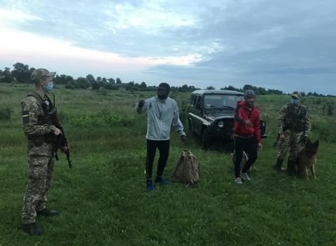 Два нігерійці намагались нелегально перетнути кордон з Польщею