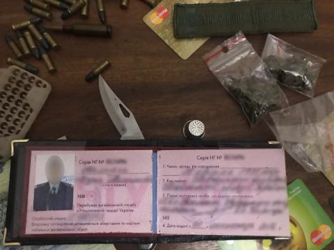 Військовослужбовця Львівщини викрили на продажі наркотиків