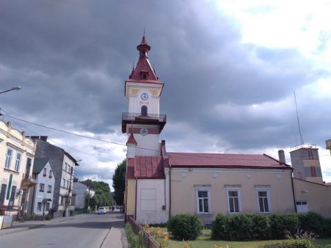 У Раві-Руській збирають на макулатуру російськомовні книги