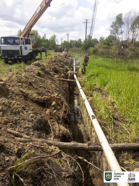 На вулиці Шевченка у Львові прокладають водопровід