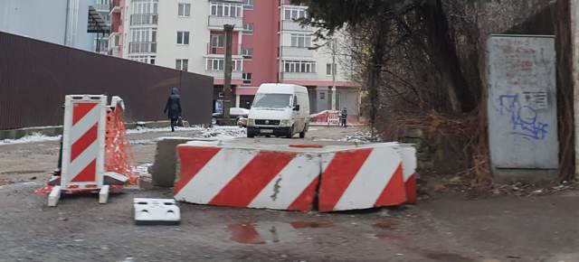 Вулицю Курмановича до квітня закрили для транспорту