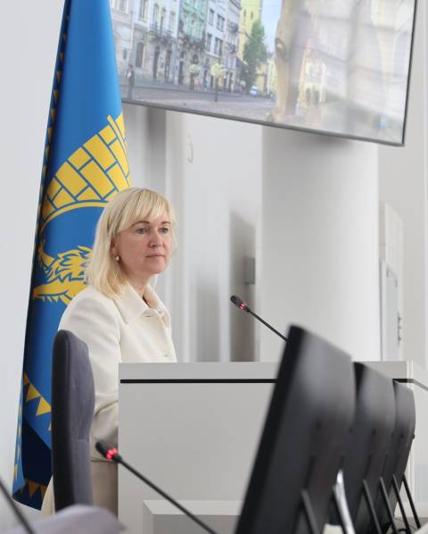 Свистун у лютому отримала понад 200 тисяч гривень зарплати