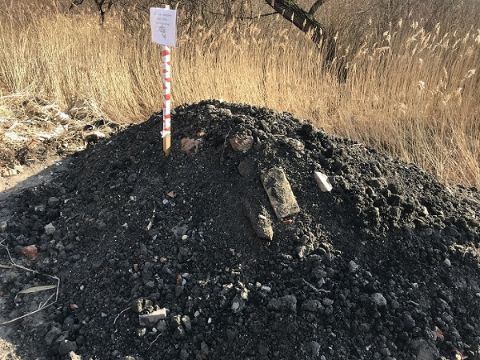 У Львові виявили незаконні гори побитої цегли
