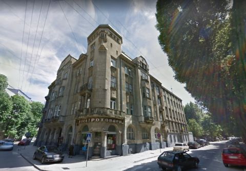 Львівські депутати відмовилися виставляти на приватизацію підвали у житлових будинках