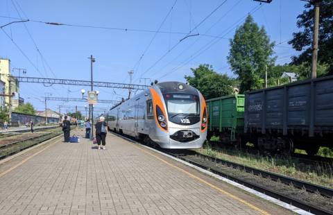 Укрзалізниця ввела верифікацію через Дія.Підпис на купівлю квитків до Ужгорода, Одеси та Чопа