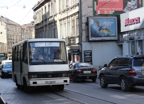 Через ігнорування страйку водіям підприємства "Фіакр" погрожують невідомі, – керівництво