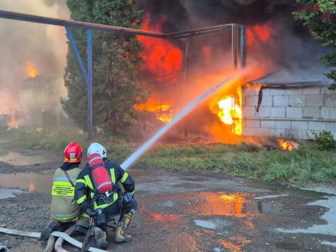 У Львові на заводі «Іскра» під час пожежі постраждали п’ятеро працівників