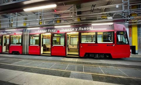 Швейцарія передала Львову вживані 30-річні трамваї
