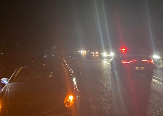 На трасі Львів – Шегині  поблизу Львова водій Mercedes-Benz збив дівчину