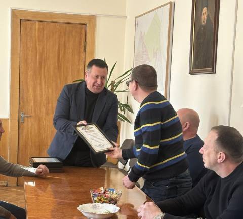 Торік в дружини очільника Залізничної РА Львова з'явилась автівка Subaru XV