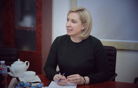 Равчанка Верещук перелетіла до Офісу президента