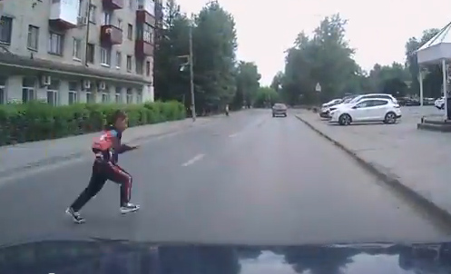 11-річна дитина потрапила під колеса автомобіля у Львові