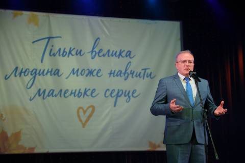 Головний освітянин Львівщини у вересні отримав майже 80 тисяч зарплати