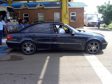 Українці намагалися перевезти через польський кордон автомобілі з «перебитими» номерами