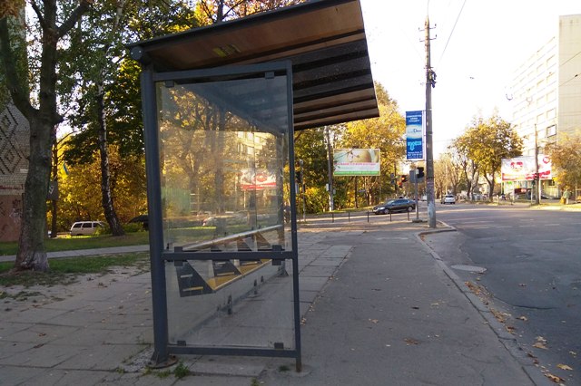 Львівська фірма встановить нові скляні зупинки у Личаківському районі