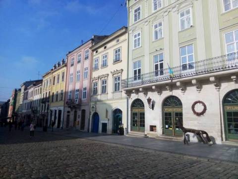 У Львові планують продовжити термін роботи фермерського ярмарку