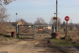 Перша лінія очисних споруд, мулові поля, асфальтний завод і Полтва