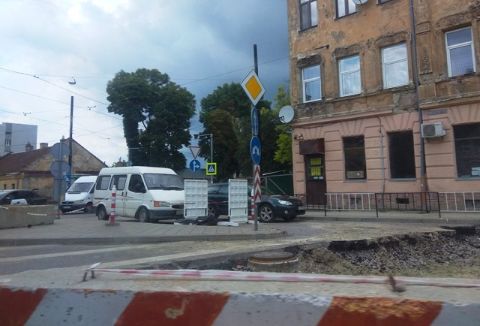 У жовтні Садовий виділив 14 мільйонів на ремонт вулиць Львова