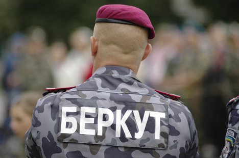 Розшукують хлопця з Львівщини, якого забрав у Києві "Беркут"