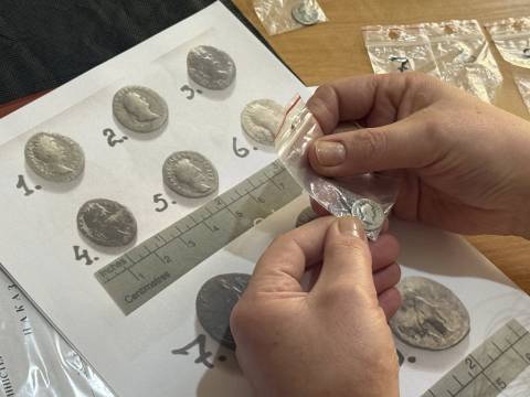 Львівські митники передали до музею конфісковані монети Римської імперії