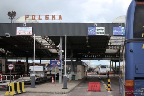 До Польщі прибуло п'ять мільйонів біженців з України