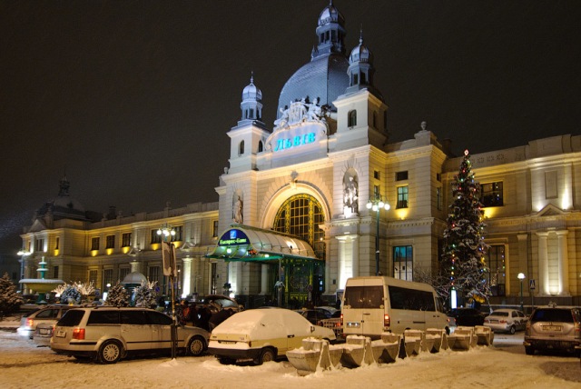 Львівські поліцейські впіймали мінера головного вокзалу