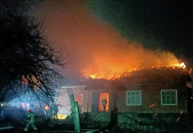 Несправний генератор спричинив пожежу на складі у Сколе