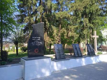 У Жидачеві до 8 травня завершили реконструкцію братської могили