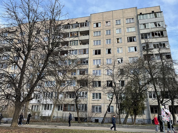 Львівська міськрада компенсує кошти за вибиті вікна мешканцям постраждалих будинків на Науковій