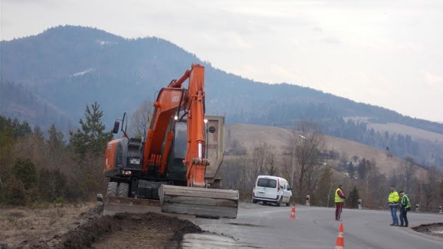 На Львівщині продовжили ремонти п'яти доріг