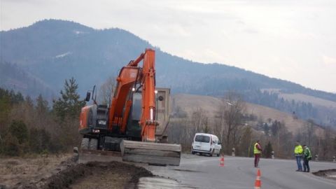 На Львівщині продовжили ремонти п'яти доріг