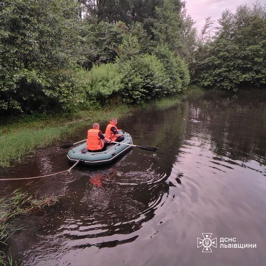 Чоловік втопився в озері на Львівщині