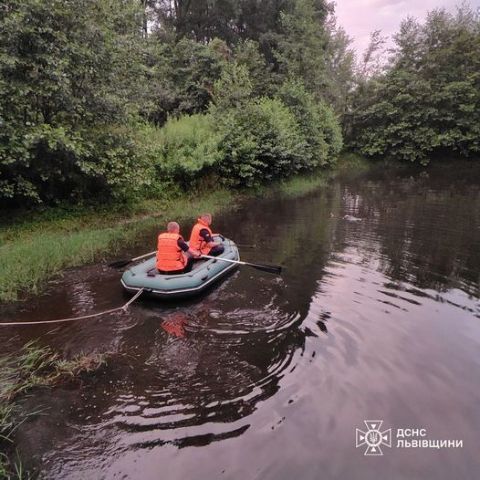 Чоловик втопився в озері на Львівщині