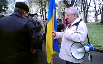У Львові на мітинг вийшла сотня пенсіонерів