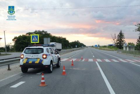 Львівська поліція відкрила справу через збиття неповнолітнього службовим авто патрульних