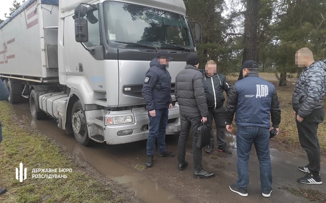 Злочинці незаконно вирубали дубів на Львівщині на майже мільйон гривень