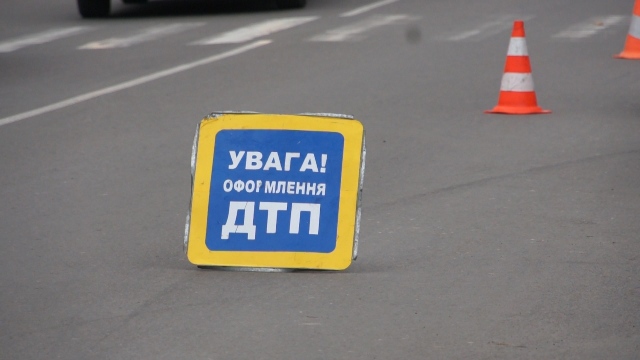 ДТП на Пустомитівщині: п'яний чоловік розлігся посеред дороги