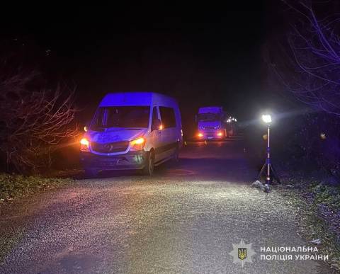 На Золочівщині водій мікроавтобуса на смерть збив пішохода