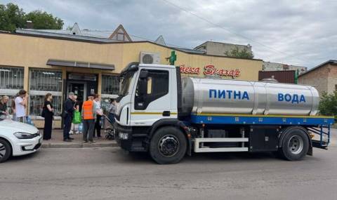 Мешканці двох районів Львова другий день залишаються без води через аварію на водогоні