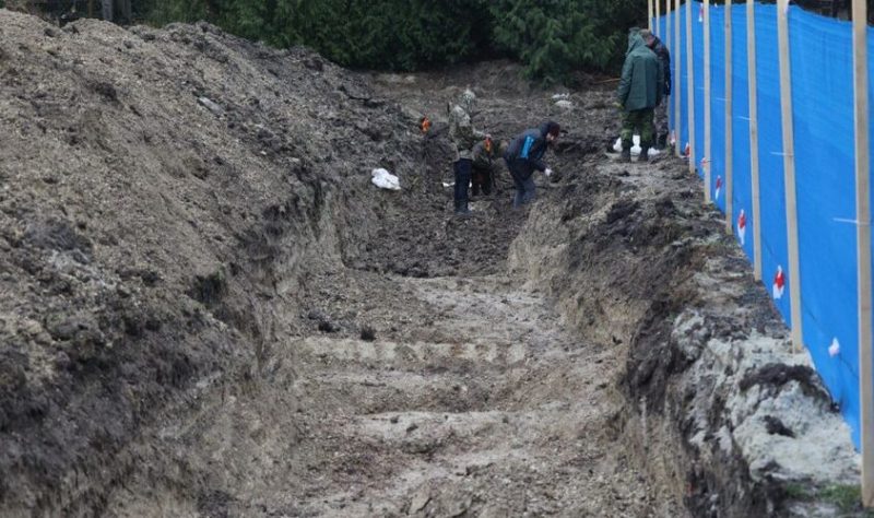 У Львові розпочали ексгумацію давніх поховань на Марсовому полі