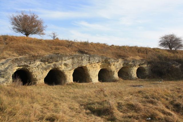 На Львівщині руйнують древнє городище у Стільську